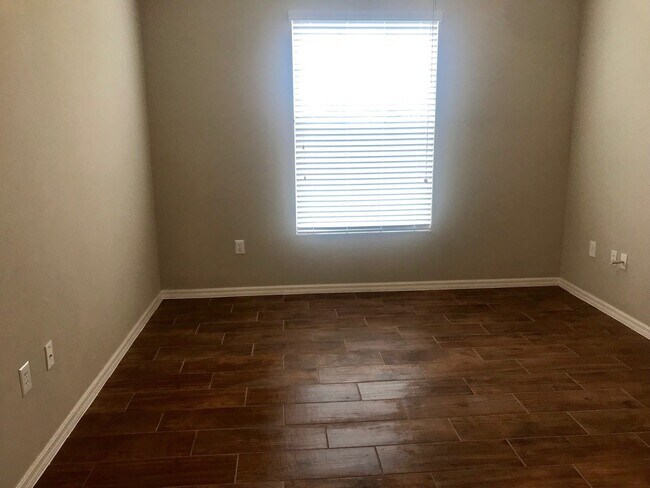 Foto del edificio - THE PALMS CONDO IN METROWEST