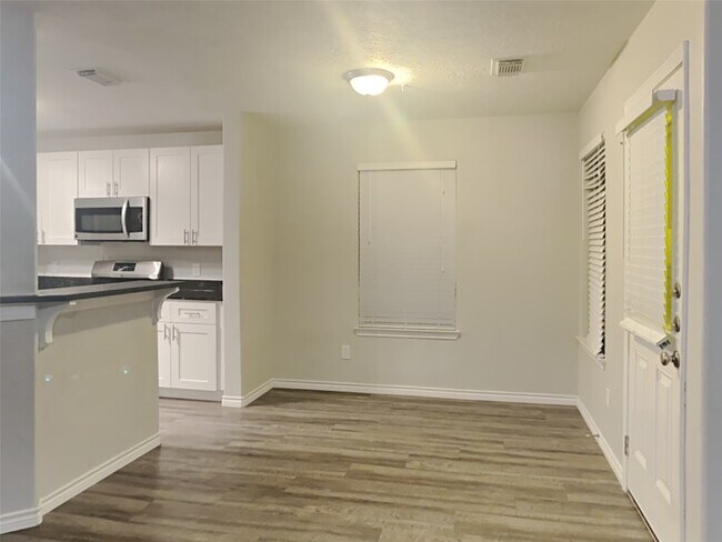 Foto del edificio - 6714 Hidden Colony Ln