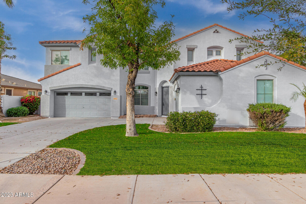 Foto principal - 18548 E Purple Sage Dr