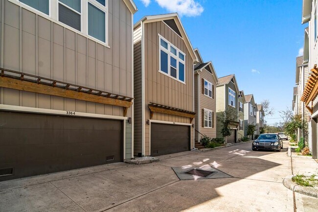 Foto del edificio - 3362 Pinemont Dr