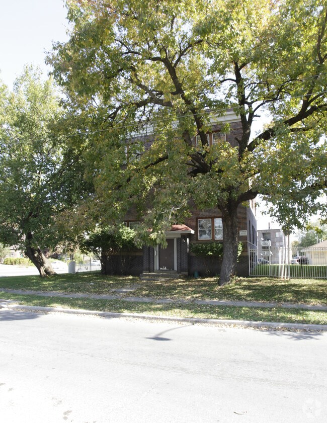 Foto principal - 6Th And Hickman Apartments