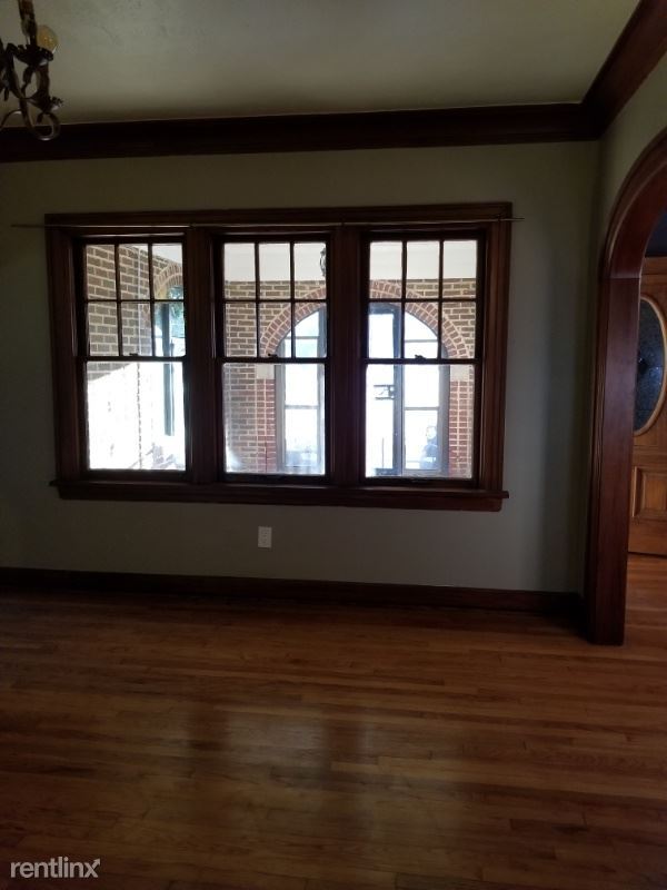 Building Photo - 2 br, 1.5 bath House - 931 NE 21st Street
