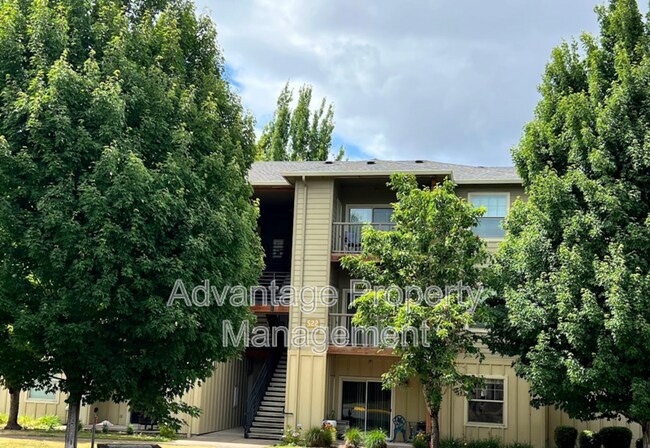 Foto del edificio - 501 Catron St N