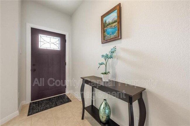 Building Photo - 227 Everglade Dr