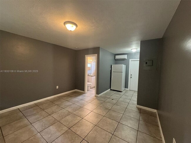 Foto del edificio - 5010 NW 2nd Ave