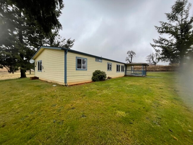 Building Photo - 7503 Skyline Rd S
