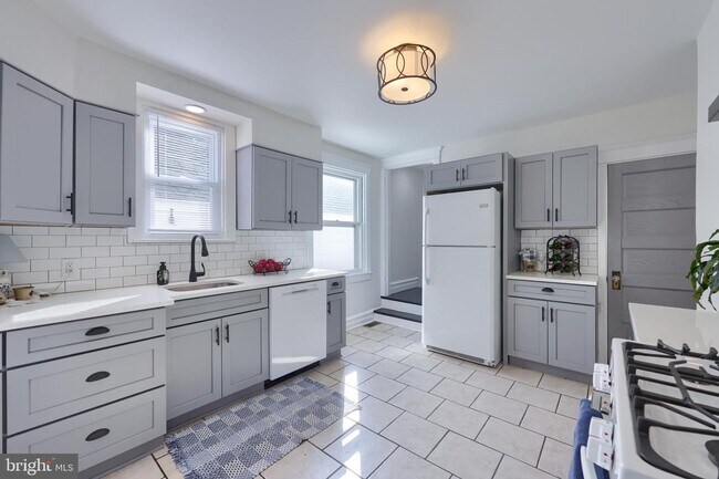 Building Photo - Updated 3 Bed 2 Bath House in Manheim