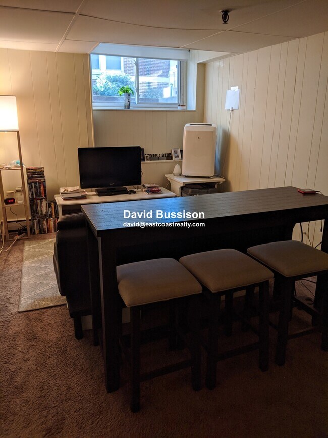 Building Photo - 4 St Mark St