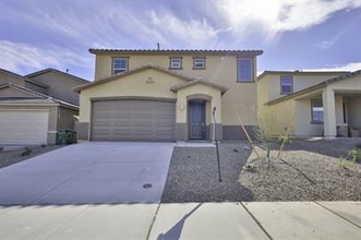 Building Photo - 747 W Calle El Teclado