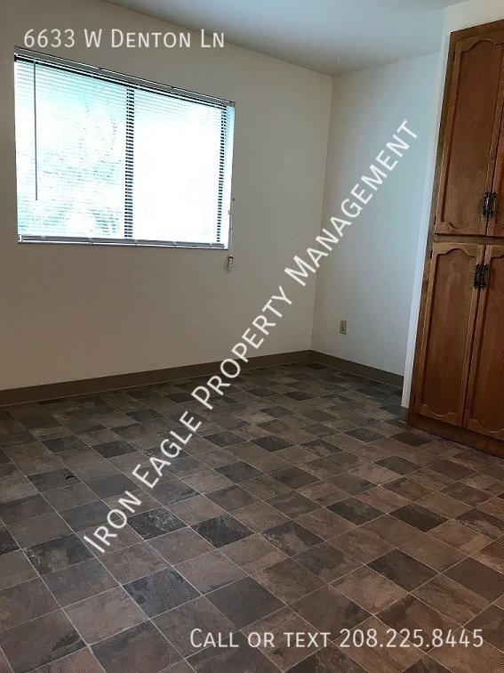 Foto del edificio - 6633 W Denton Ln