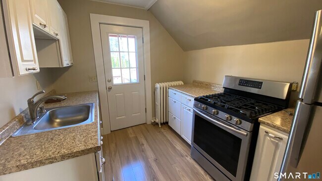 Building Photo - 88 Belleview Ave