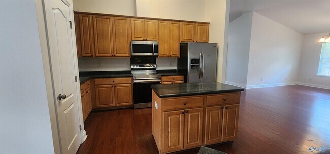 Building Photo - 157 Alderwood Dr