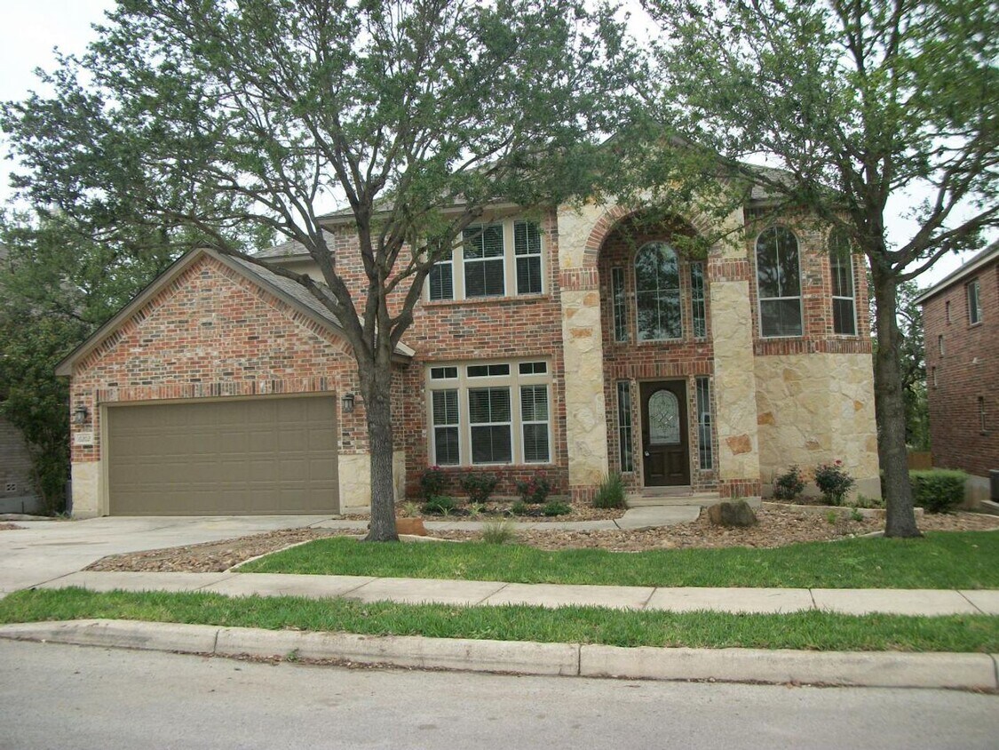 Foto principal - BEAUTIFUL HOME IN A GATED COMMUNITY!