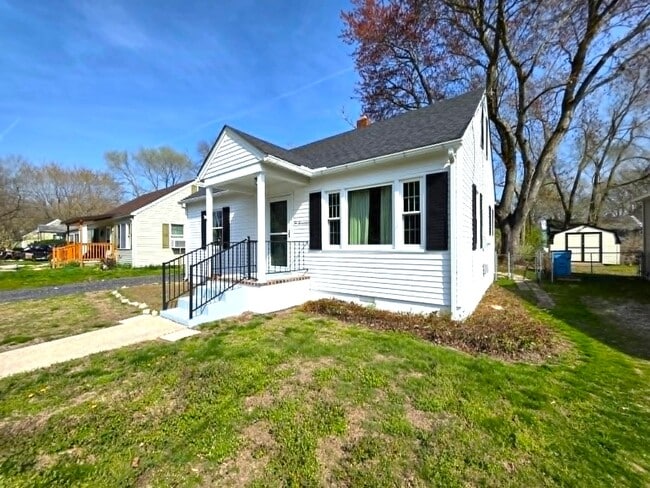 Foto del edificio - 1017 Tyler Ave