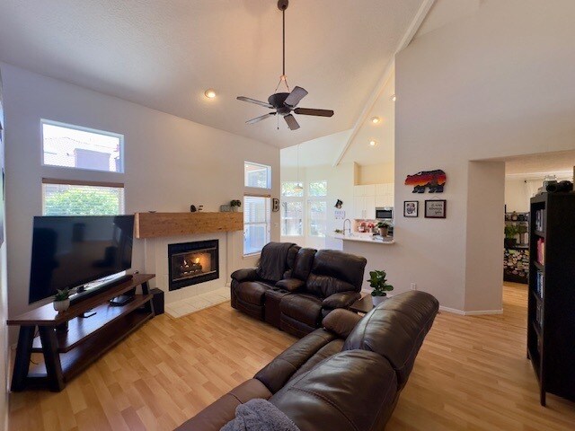Foto del edificio - 4212 Rancho Grande Pl NW