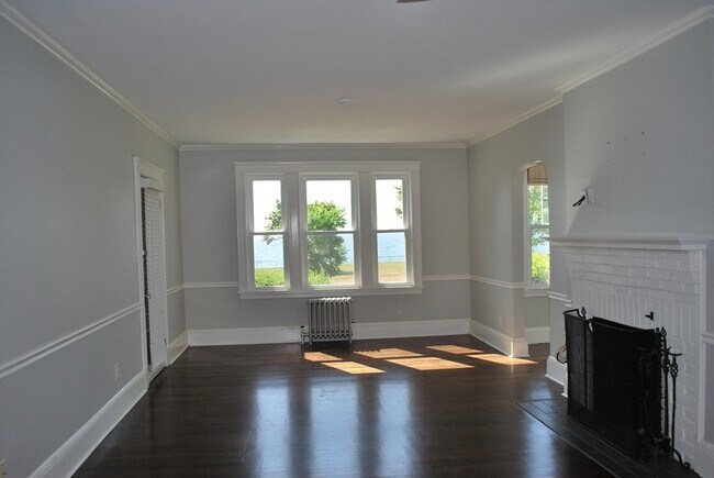 Living Room - 102 Lothrop St