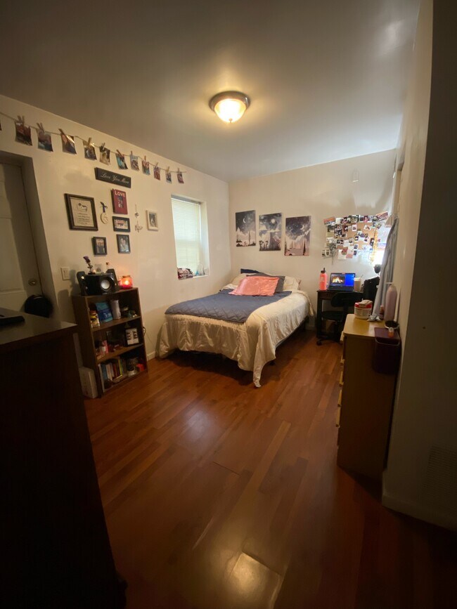 Bedroom 1 - 1236 Buttonwood St