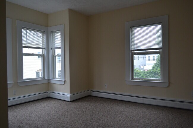 Foto del edificio - 335 Washington St