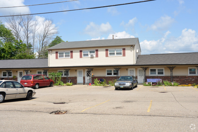 Building Photo - Village Square Apartments