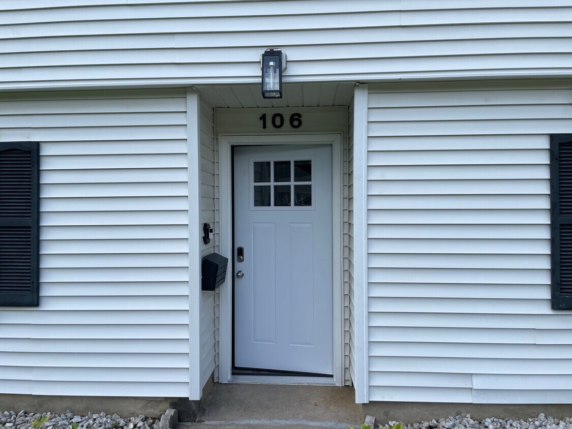 Primary Photo - 106 Carolina Ave