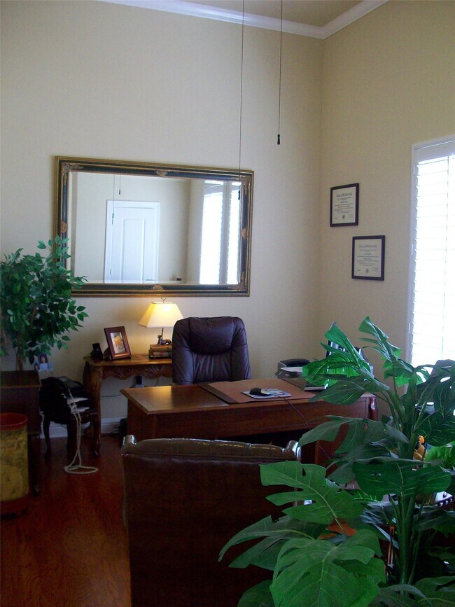 Foto del edificio - 1722 Parklake Village Dr