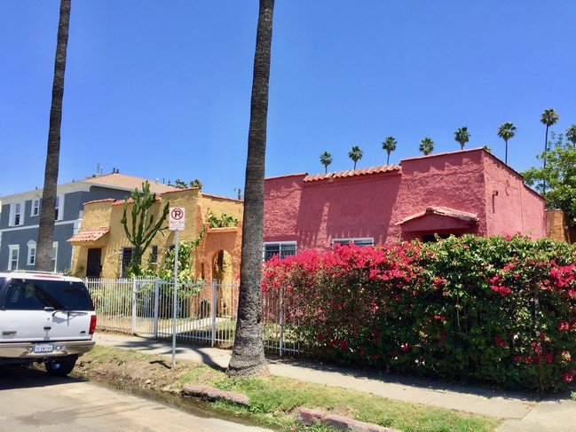 Building Photo - 1638-1640 S Bronson Ave