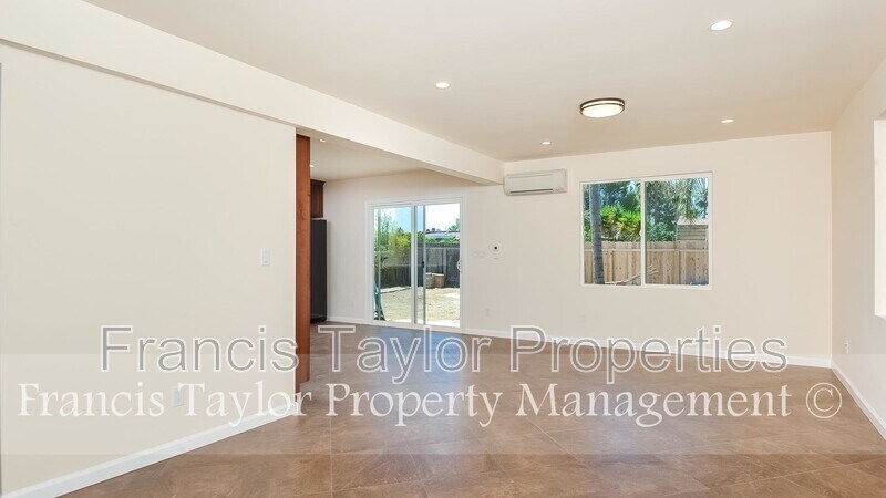 Foto principal - 2559 Haas St