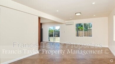 Building Photo - 2559 Haas St