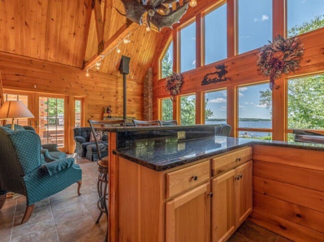 Building Photo - Modern Lakefront Cabin with Hot Tub & Amaz...