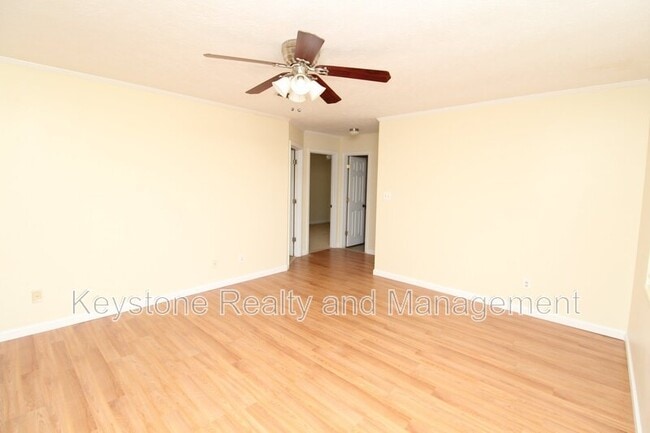 Foto del edificio - 1175 Schatten St