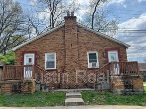 Building Photo - 8840 Graceland Ave