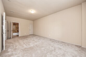 Building Photo - 22102 Westerpine Ln