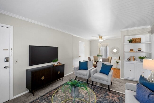 Foto del edificio - 7904 Camelot Ln