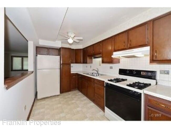 Foto del edificio - 2310-2310 Burlington Ave