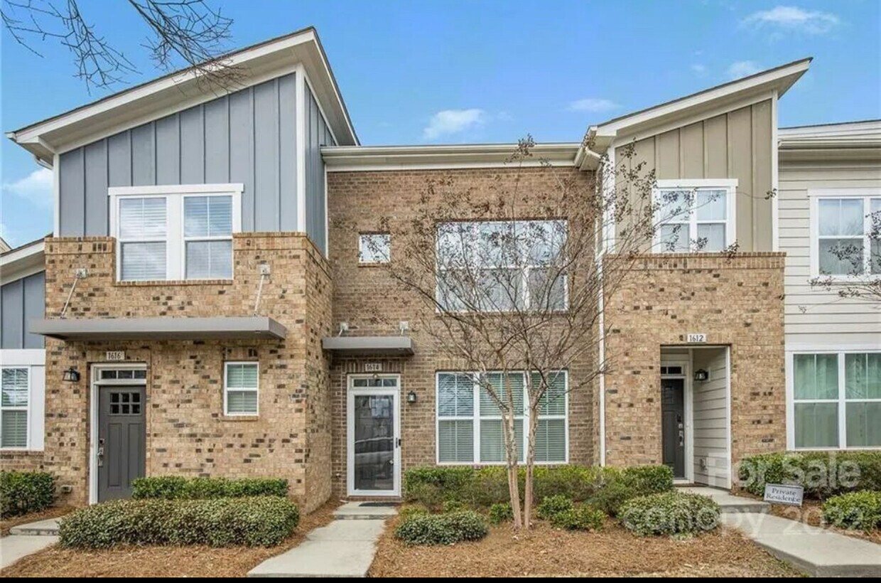 Foto principal - 1614 Pat Garrett St