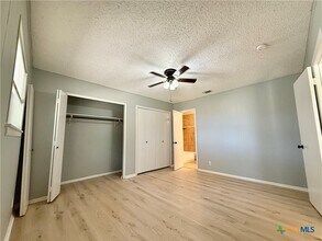 Building Photo - 705 Woodcrest Cir