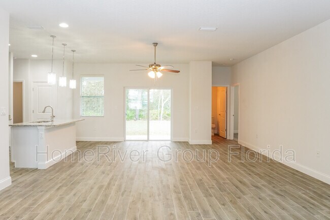 Building Photo - 302 Hibiscus Dr