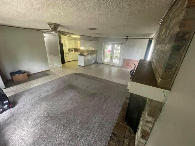 Foto del edificio - 608 CR 2223