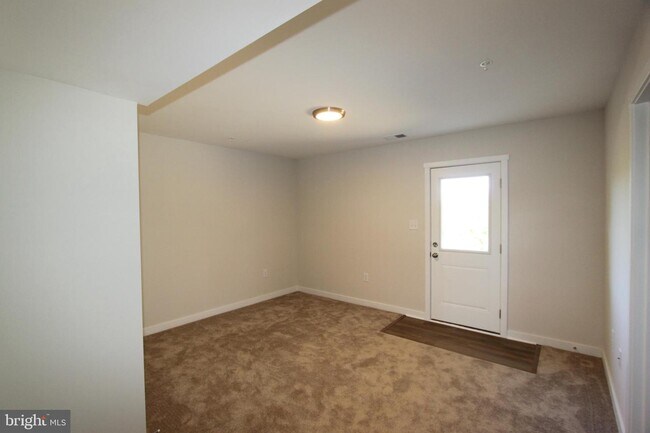 Building Photo - 113 Moses Dr
