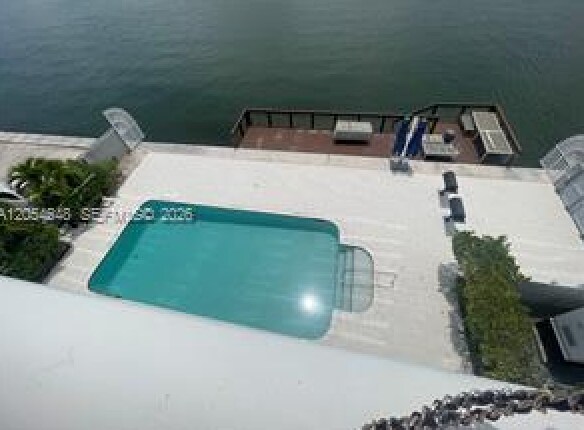 Foto del edificio - 7928 West Dr