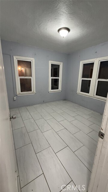 Foto del edificio - 260 W 9th St