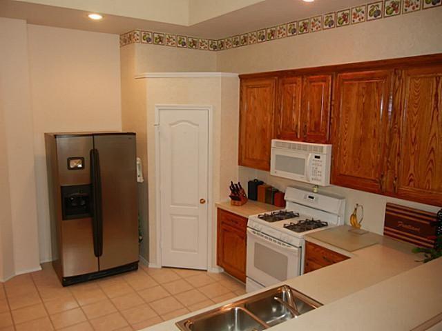 Building Photo - 1606 Mapleleaf Falls Dr