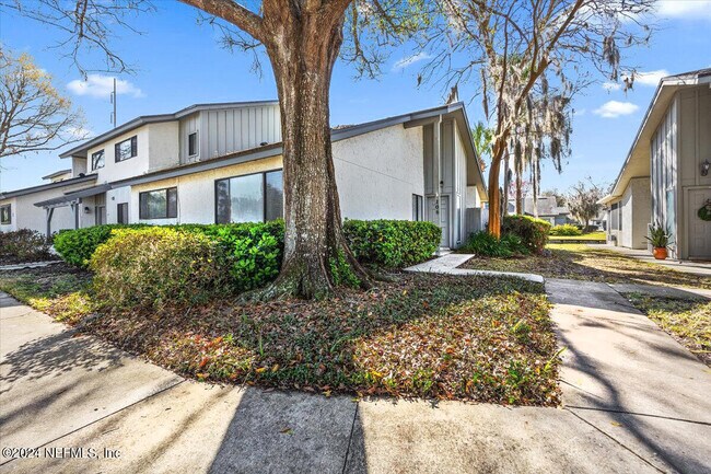 Building Photo - 9360 Craven Rd