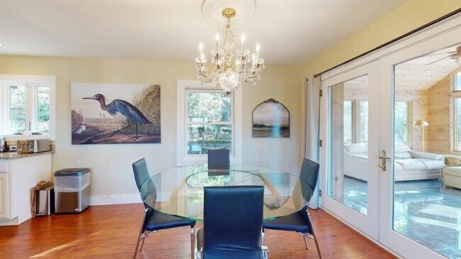 Foto del edificio - 830 Pine Tree Ln