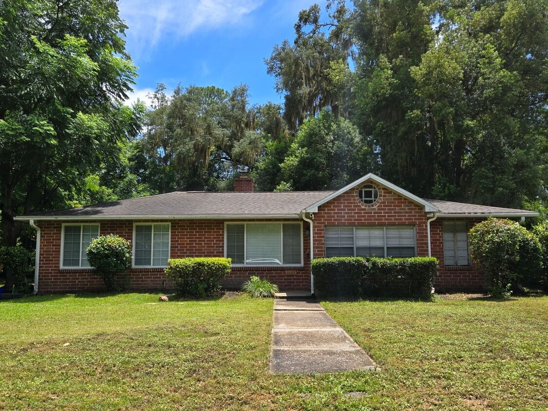 3/2 Forest Park - Walking distance to UF - 3/2 Forest Park - Walking distance to UF