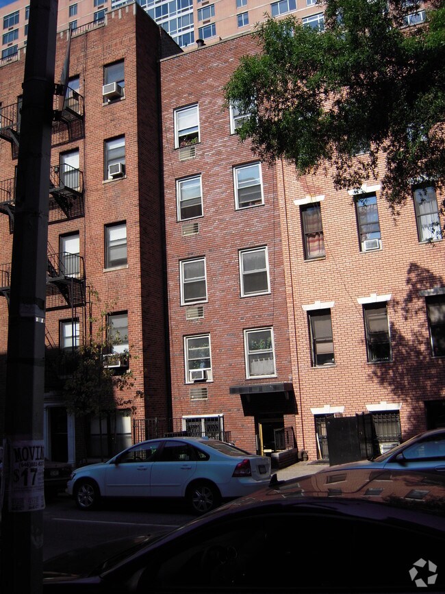 Building Photo - 243 E 33rd St