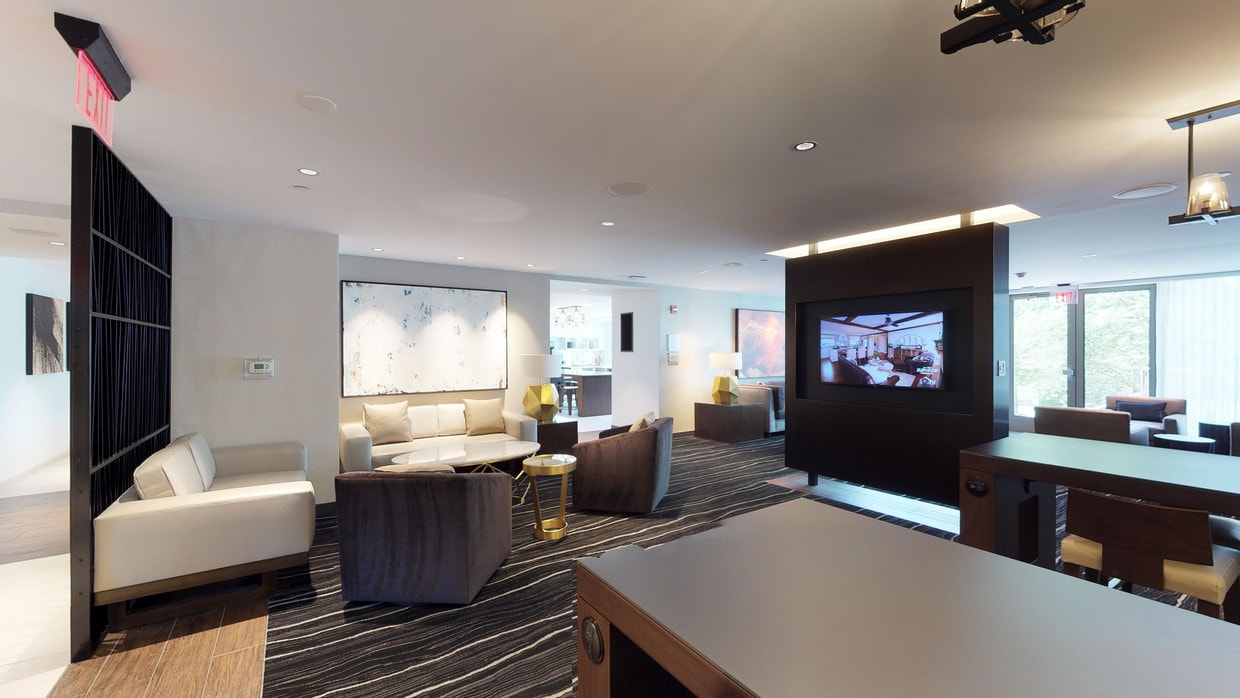 Photo - Edgewater Apartments