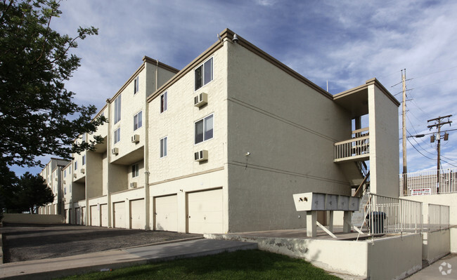 Building Photo - Corona Apartments