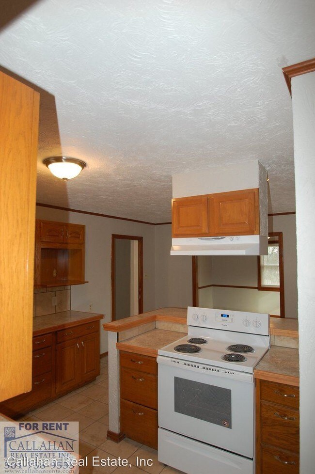 Building Photo - 3 br, 2.5 bath House - 5 West Avalon Dr.