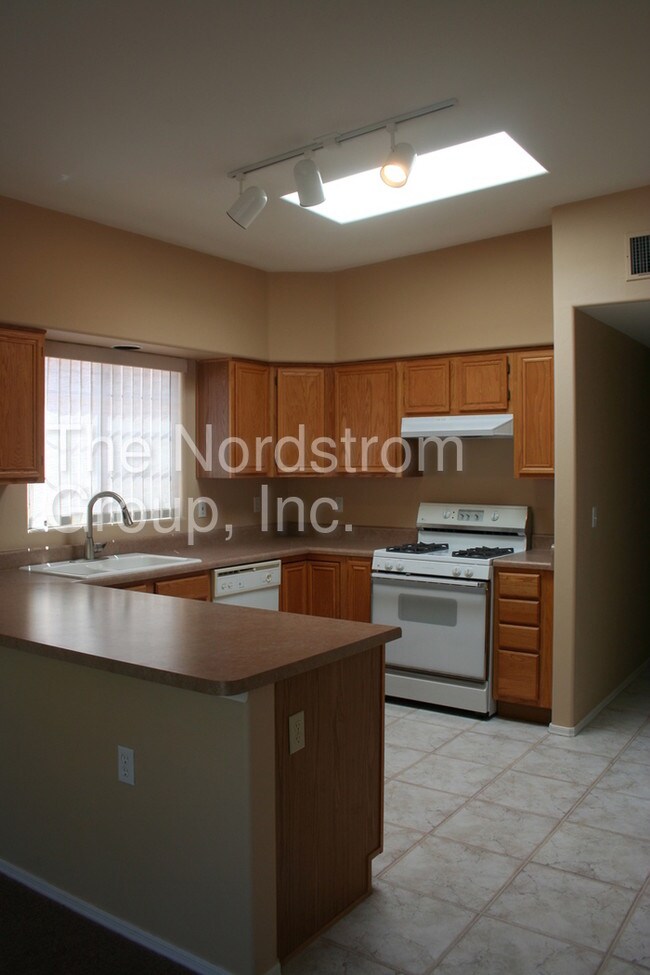 Building Photo - 3329 W Quail Haven Cir
